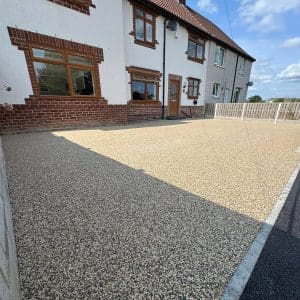 Coral Fleck Resin Bound Driveway